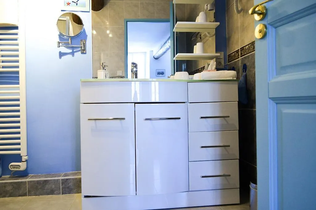 بيت ضيافة منزل الضيف برينيول  في Le Fouloir A Draps