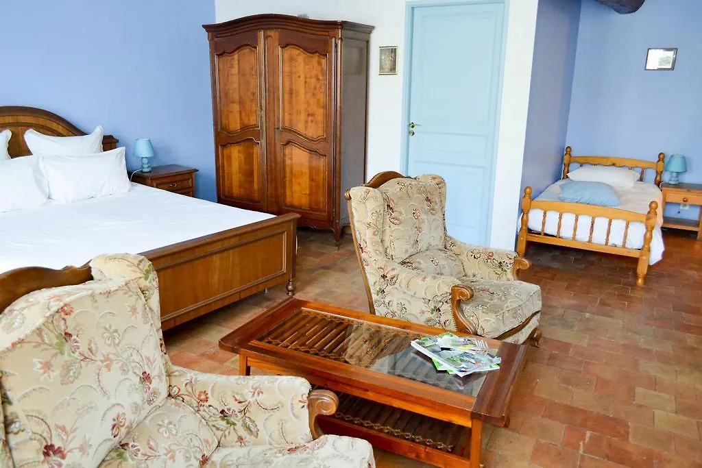 بيت ضيافة منزل الضيف برينيول  في Le Fouloir A Draps